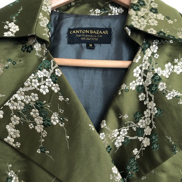 Beautiful dress jacket - Picture 4 of 12